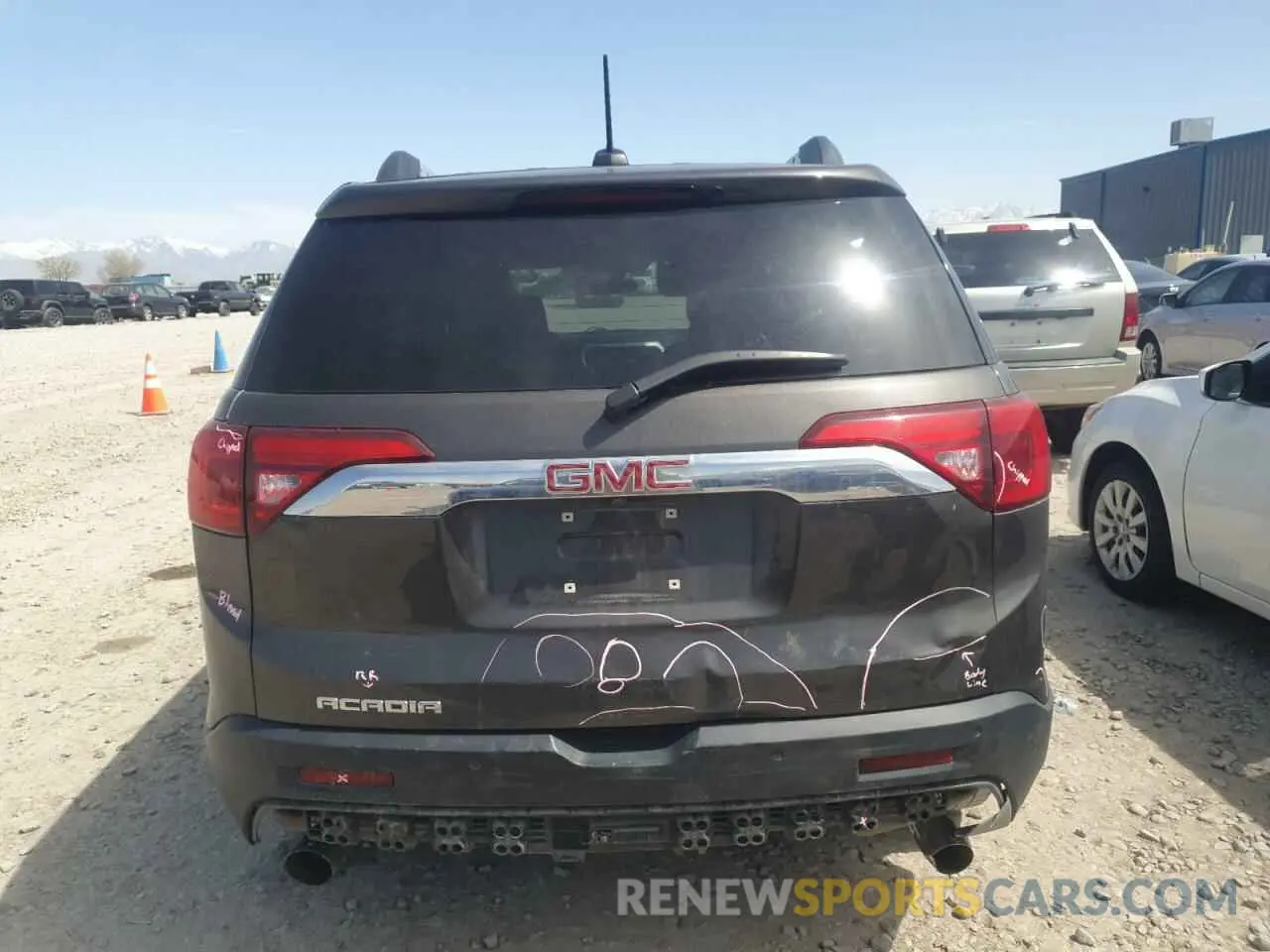 6 Photograph of a damaged car 1GKKNLLS2KZ288230 GMC ACADIA 2019