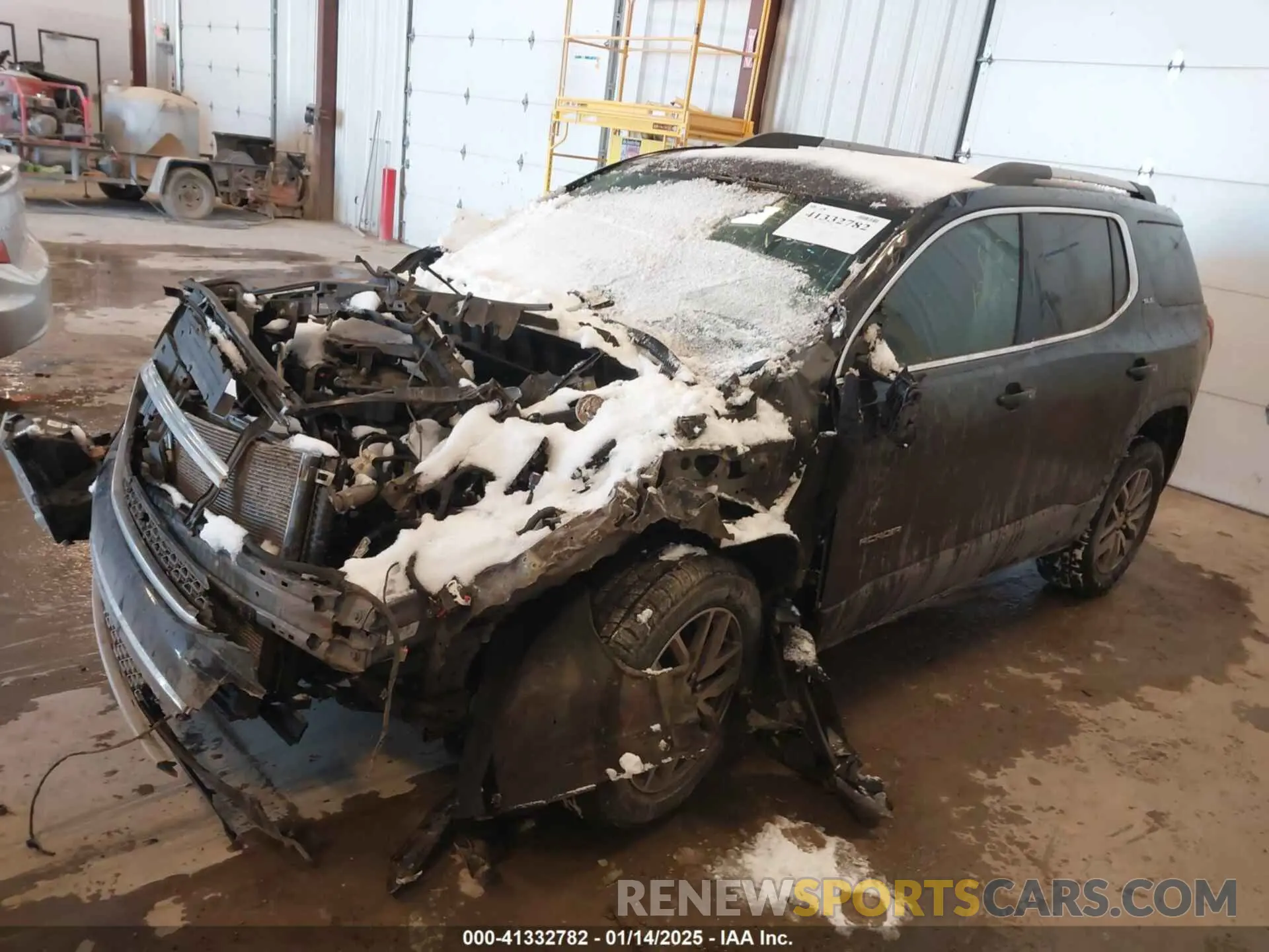 2 Photograph of a damaged car 1GKKNLLS2KZ294626 GMC ACADIA 2019