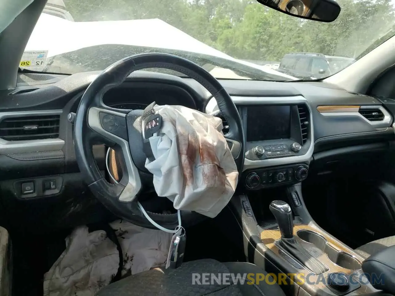 8 Photograph of a damaged car 1GKKNLLS4KZ154562 GMC ACADIA 2019