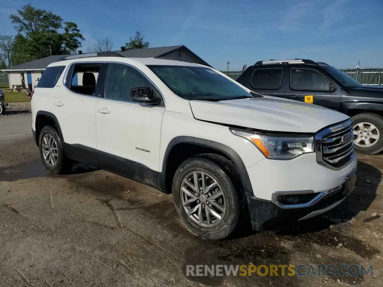 4 Photograph of a damaged car 1GKKNLLS6KZ258339 GMC ACADIA 2019