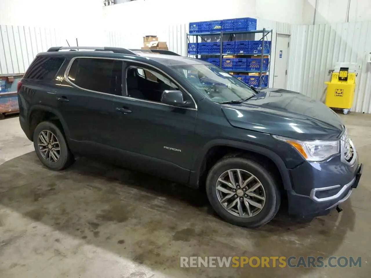 4 Photograph of a damaged car 1GKKNLLS8KZ226282 GMC ACADIA 2019