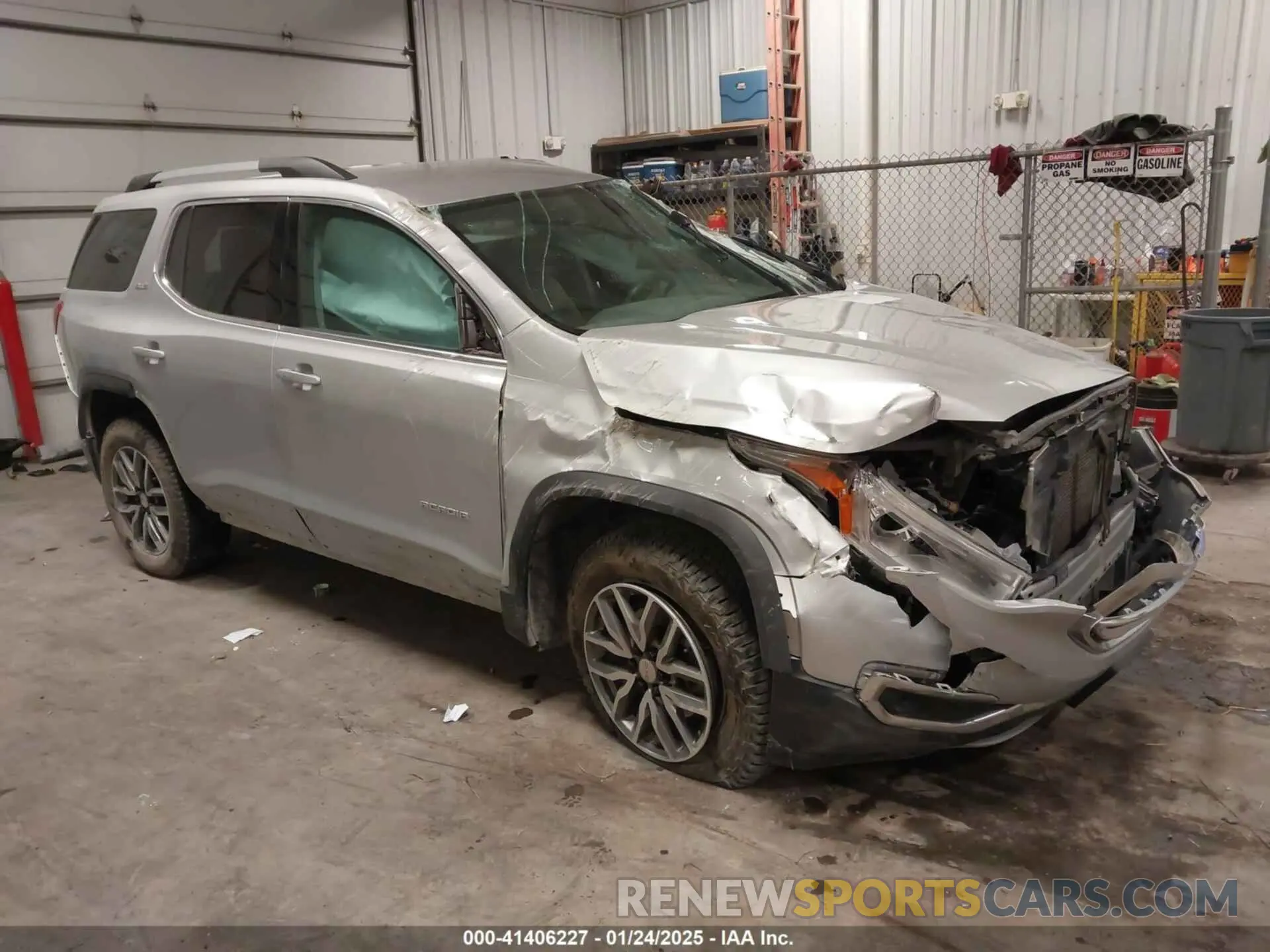 1 Photograph of a damaged car 1GKKNLLS9KZ190151 GMC ACADIA 2019
