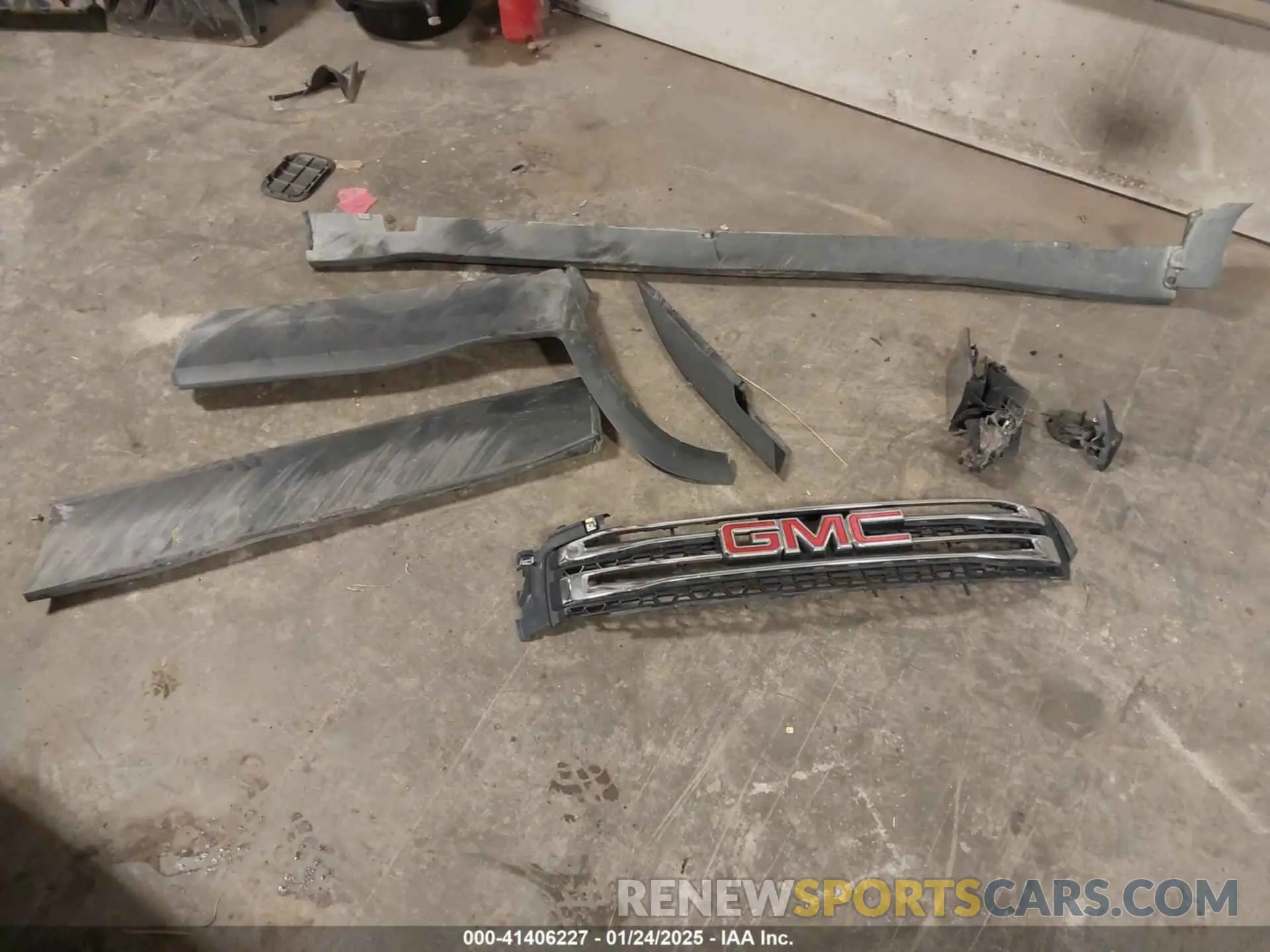 12 Photograph of a damaged car 1GKKNLLS9KZ190151 GMC ACADIA 2019