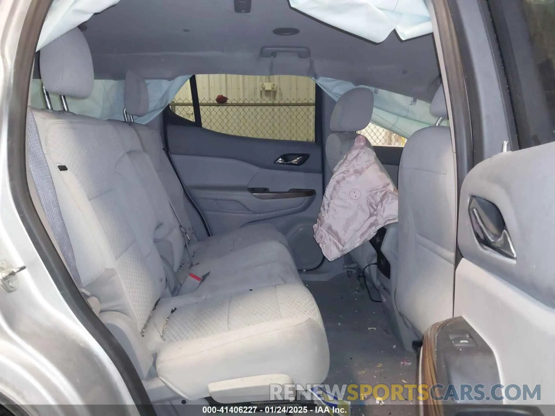 8 Photograph of a damaged car 1GKKNLLS9KZ190151 GMC ACADIA 2019
