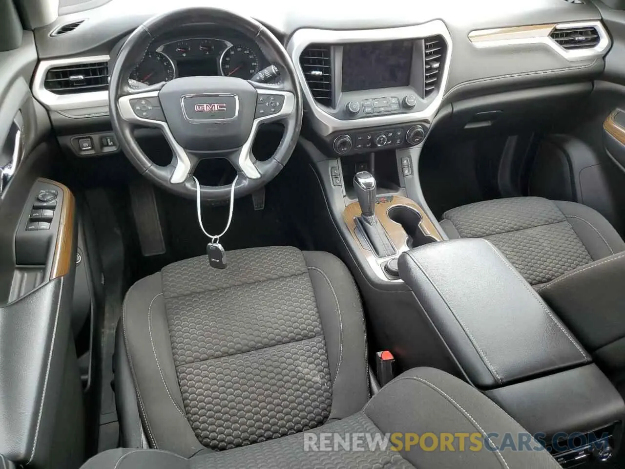 8 Photograph of a damaged car 1GKKNLLS9KZ208468 GMC ACADIA 2019