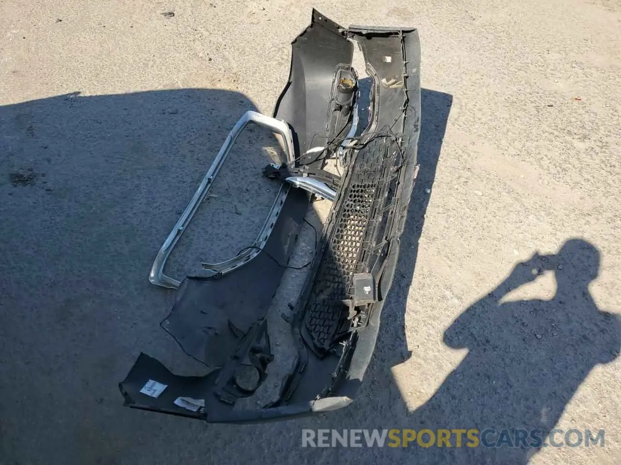 13 Photograph of a damaged car 1GKKNMLA1KZ232020 GMC ACADIA 2019
