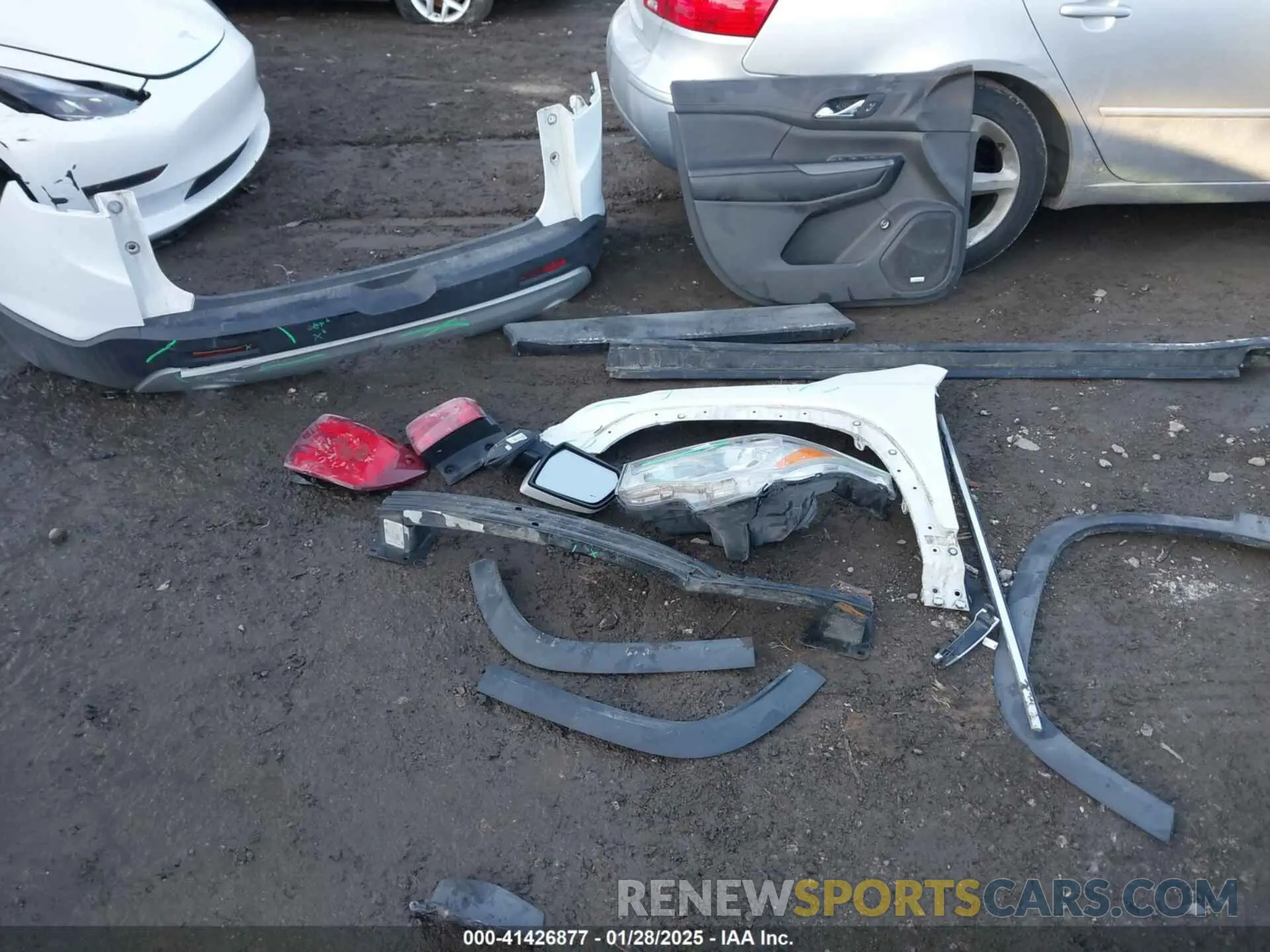 12 Photograph of a damaged car 1GKKNMLS0KZ125632 GMC ACADIA 2019