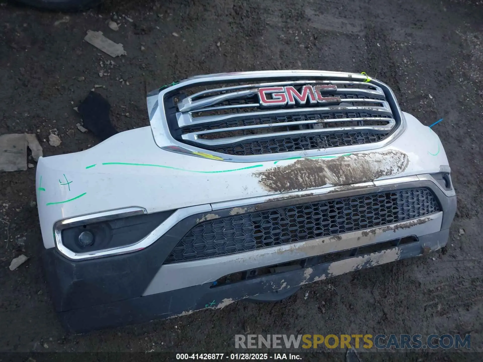 18 Photograph of a damaged car 1GKKNMLS0KZ125632 GMC ACADIA 2019