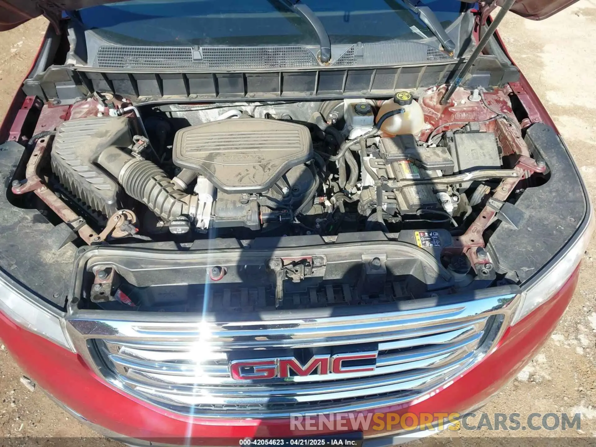 10 Photograph of a damaged car 1GKKNMLS0KZ140728 GMC ACADIA 2019