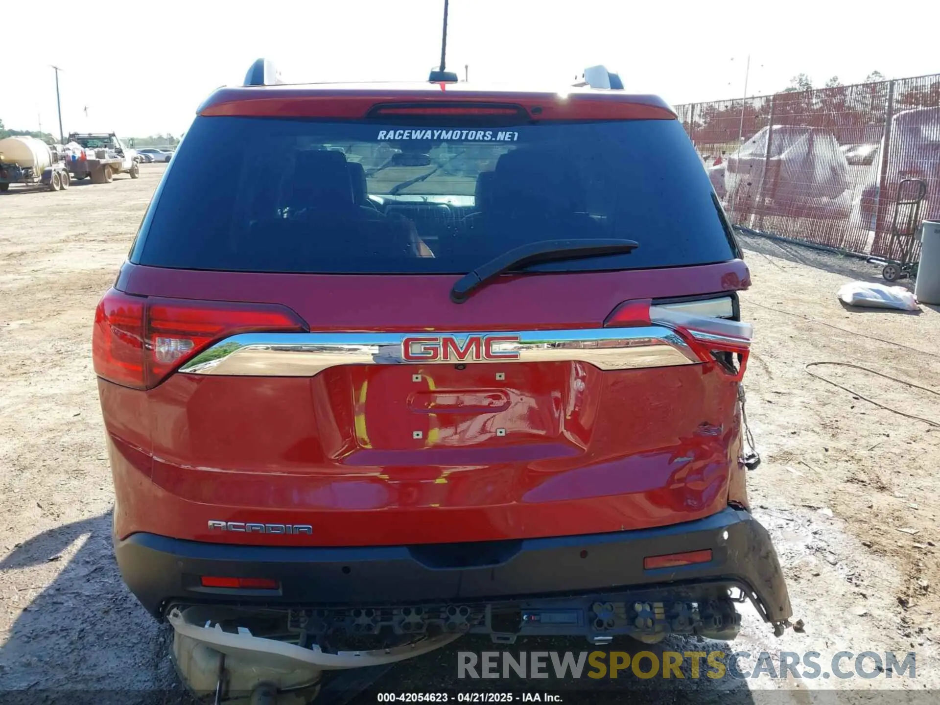 16 Photograph of a damaged car 1GKKNMLS0KZ140728 GMC ACADIA 2019
