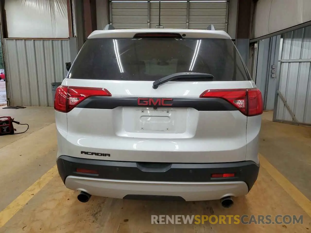 6 Photograph of a damaged car 1GKKNMLS0KZ140809 GMC ACADIA 2019