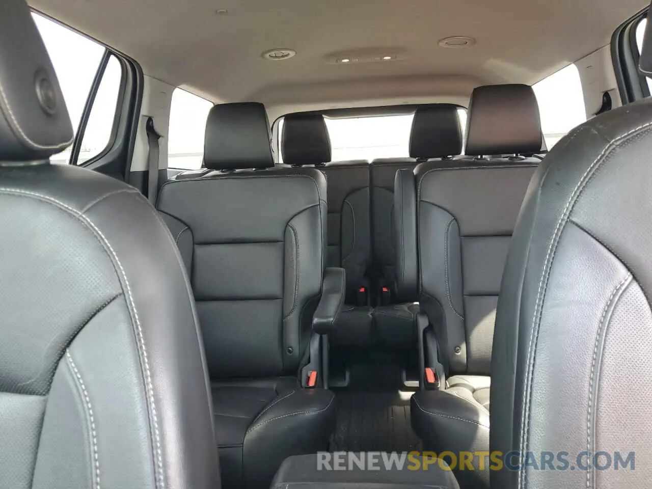 10 Photograph of a damaged car 1GKKNMLS0KZ206856 GMC ACADIA 2019