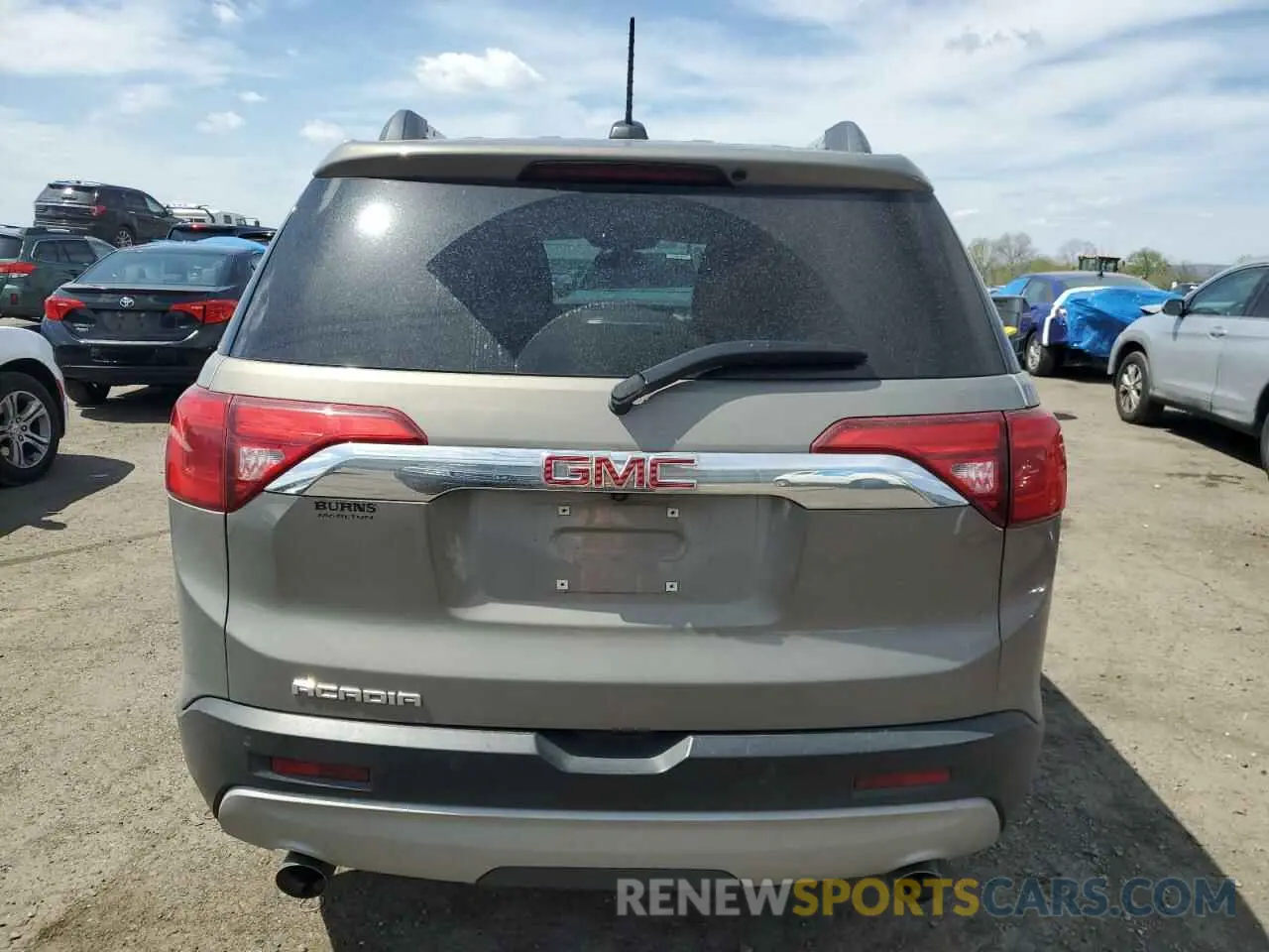 6 Photograph of a damaged car 1GKKNMLS0KZ206856 GMC ACADIA 2019