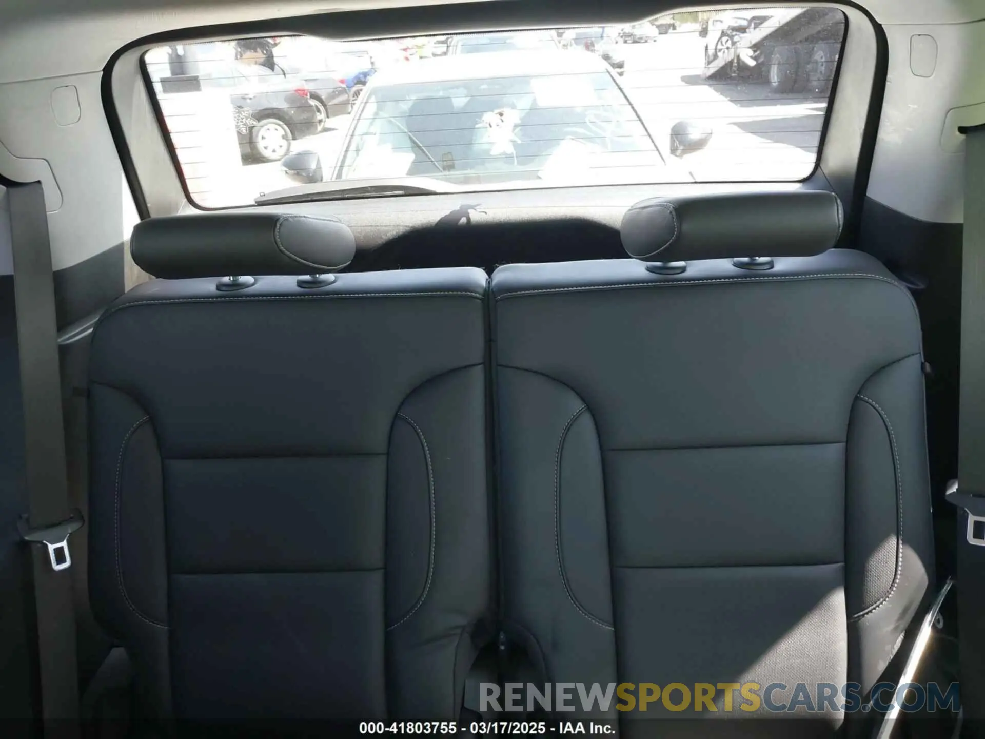 17 Photograph of a damaged car 1GKKNMLS0KZ235497 GMC ACADIA 2019
