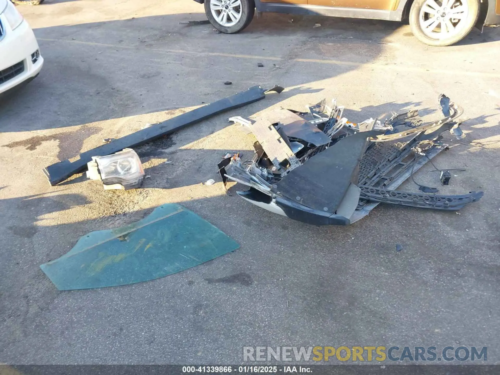 12 Photograph of a damaged car 1GKKNMLS0KZ243423 GMC ACADIA 2019