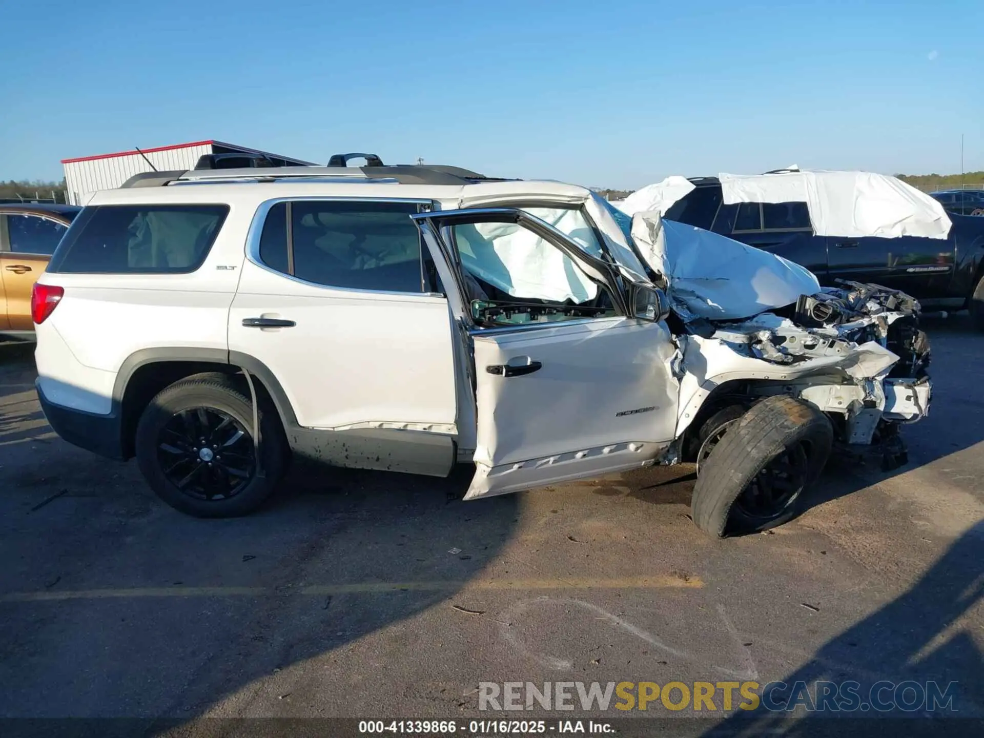14 Photograph of a damaged car 1GKKNMLS0KZ243423 GMC ACADIA 2019