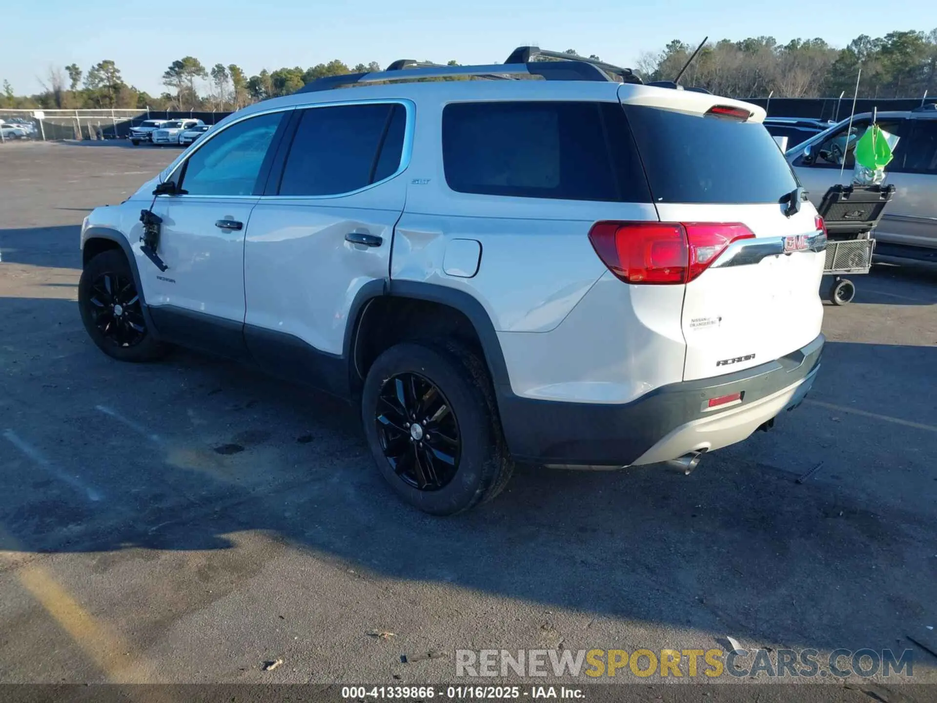 3 Photograph of a damaged car 1GKKNMLS0KZ243423 GMC ACADIA 2019