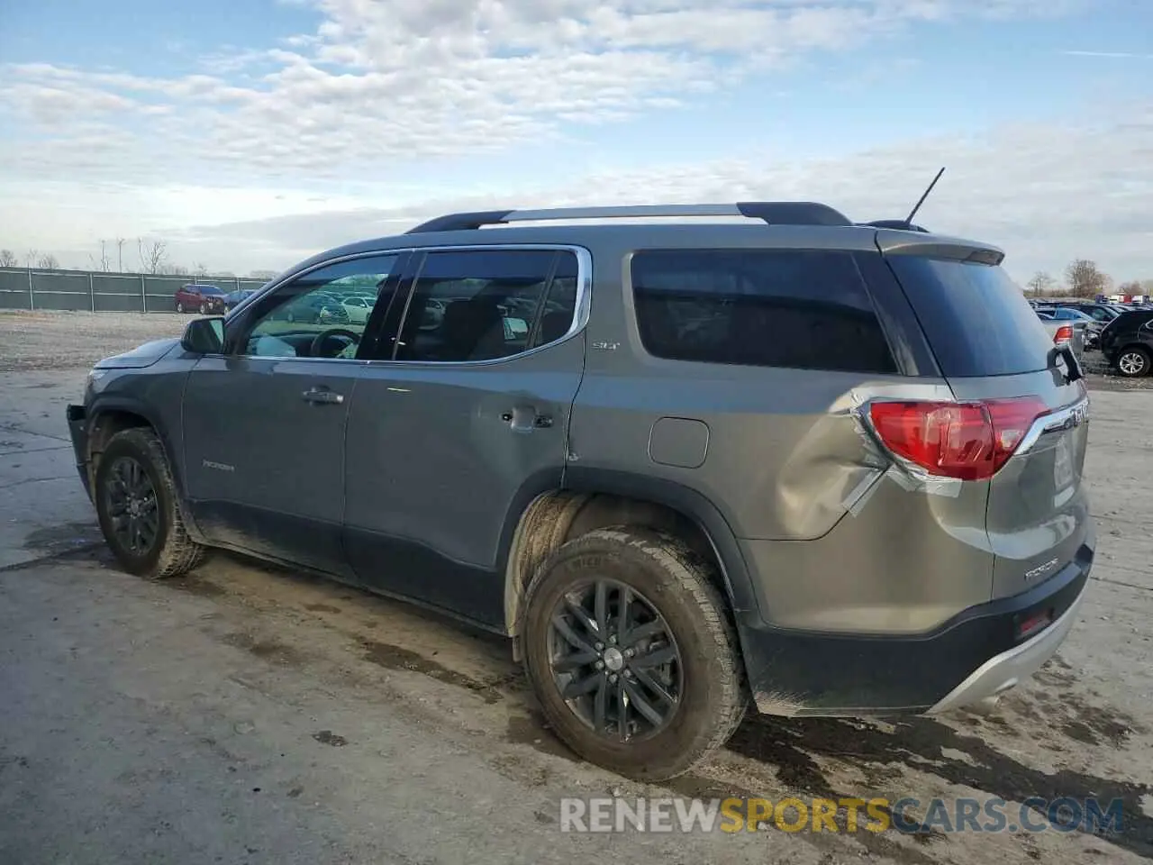 2 Photograph of a damaged car 1GKKNMLS1KZ120052 GMC ACADIA 2019
