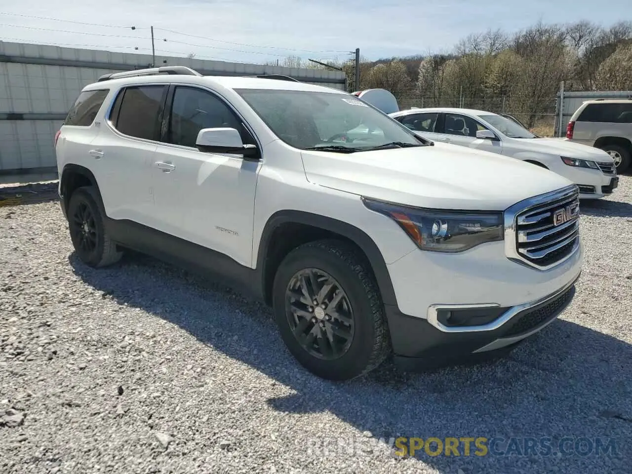 4 Photograph of a damaged car 1GKKNMLS1KZ171549 GMC ACADIA 2019