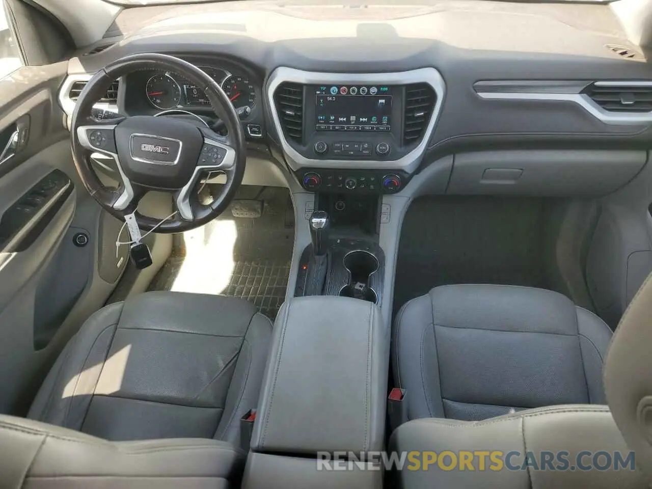 8 Photograph of a damaged car 1GKKNMLS1KZ171549 GMC ACADIA 2019