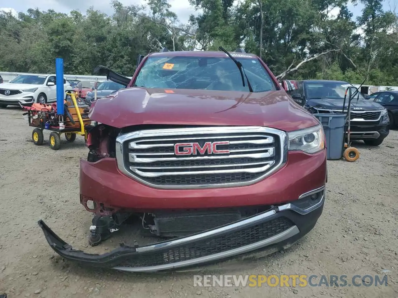 5 Photograph of a damaged car 1GKKNMLS1KZ193504 GMC ACADIA 2019
