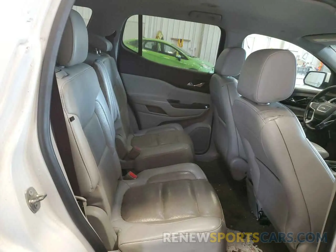 11 Photograph of a damaged car 1GKKNMLS1KZ213346 GMC ACADIA 2019