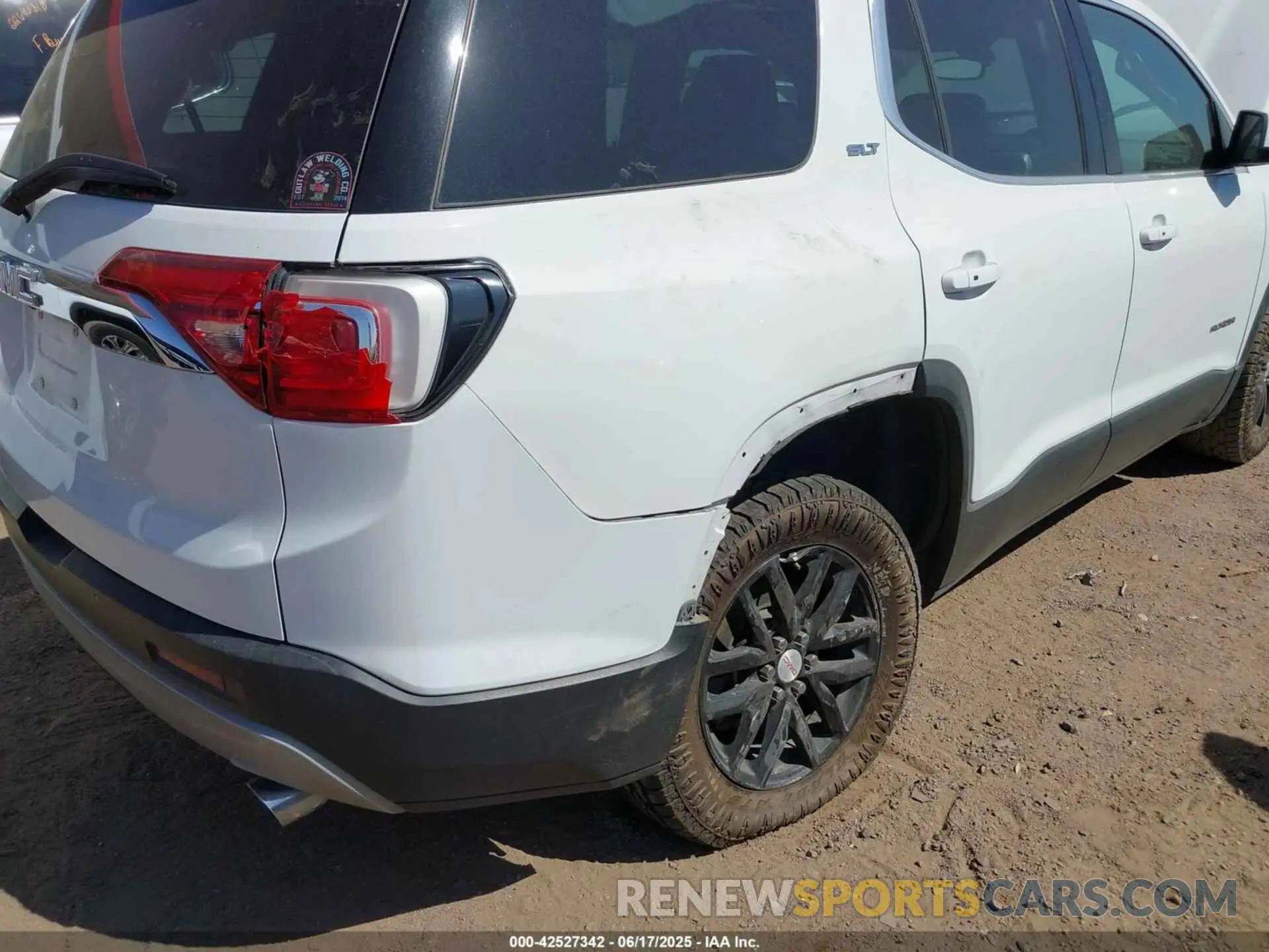6 Photograph of a damaged car 1GKKNMLS1KZ263535 GMC ACADIA 2019
