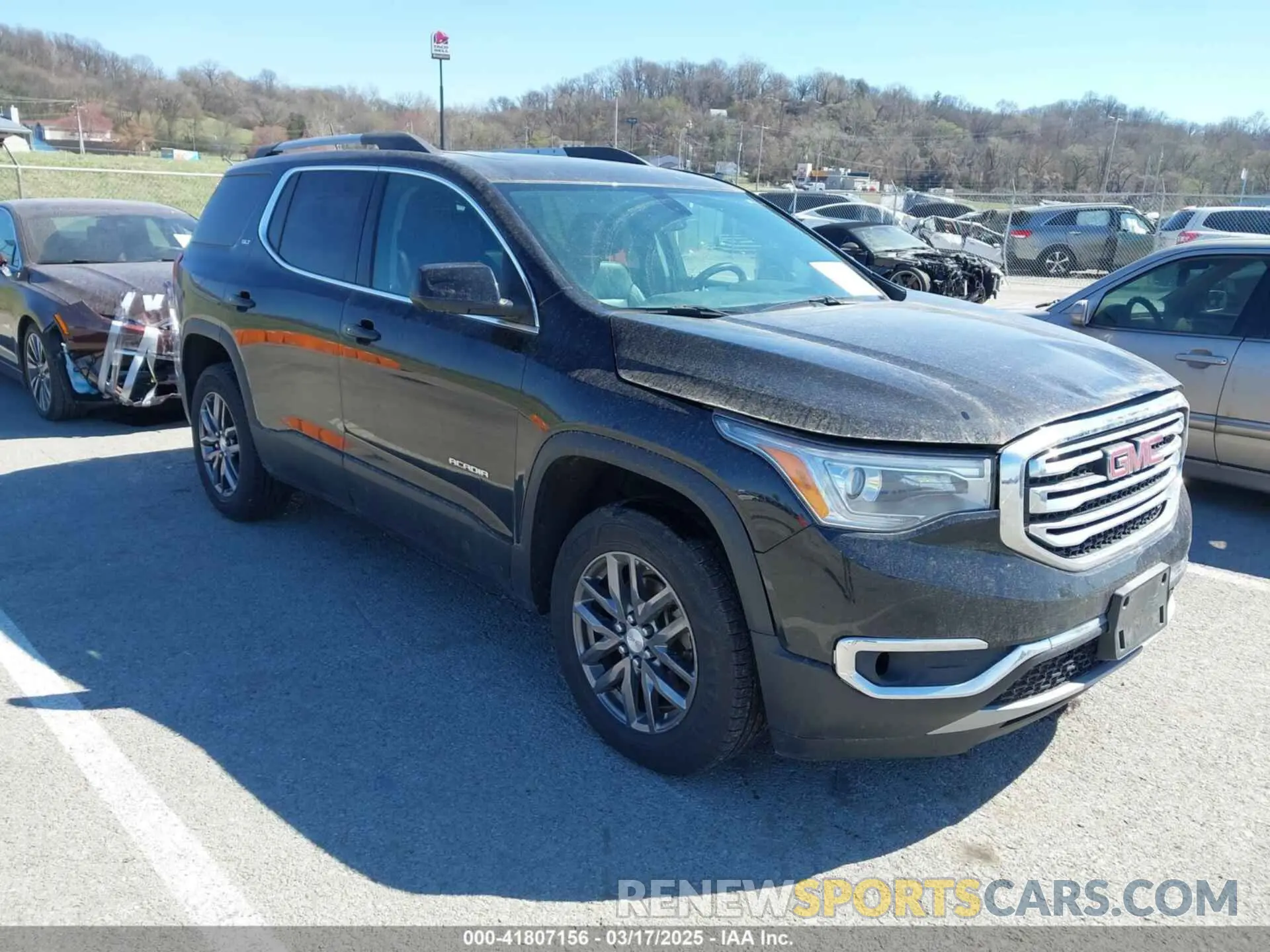 1 Photograph of a damaged car 1GKKNMLS1KZ274602 GMC ACADIA 2019