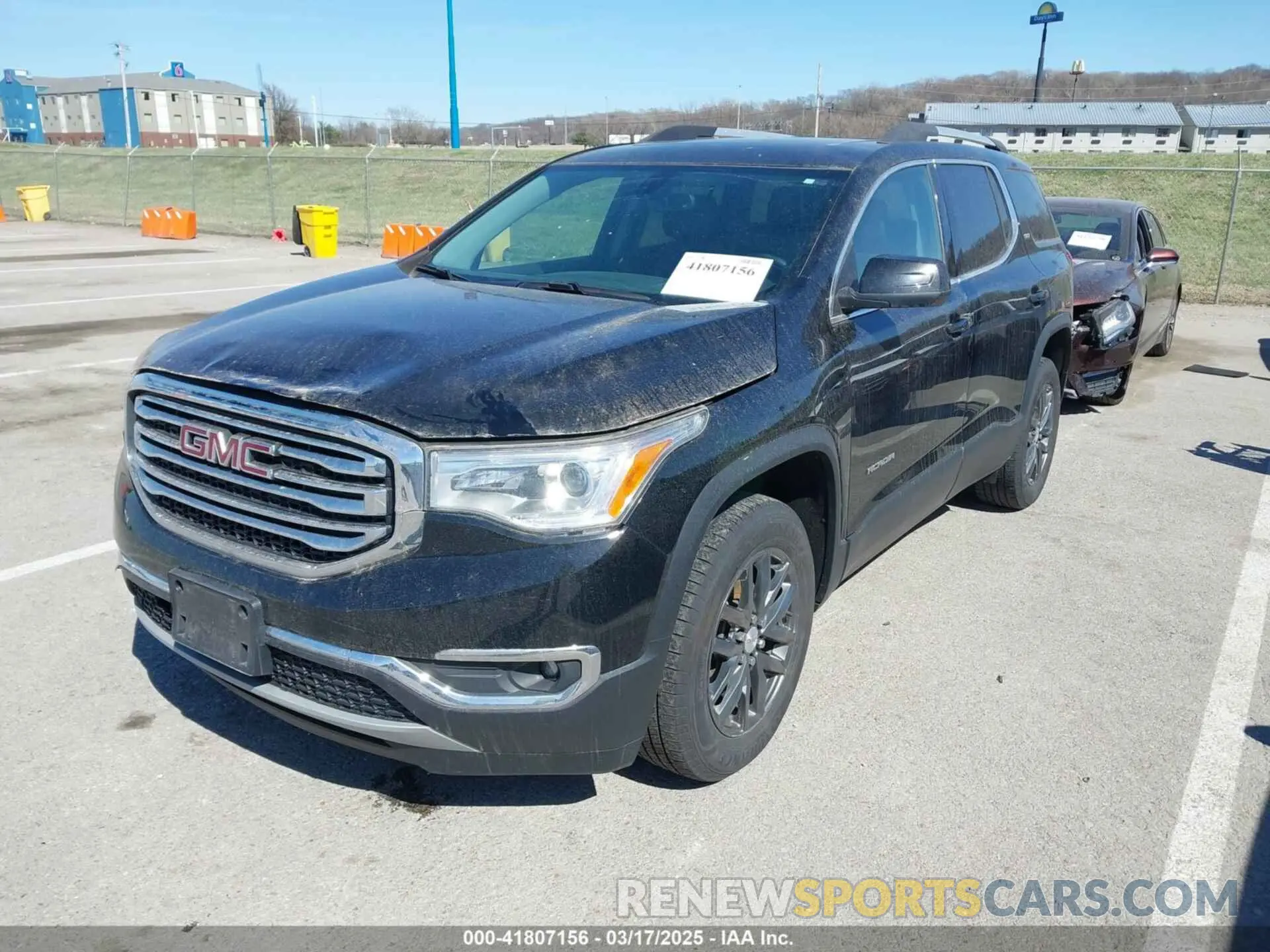 2 Photograph of a damaged car 1GKKNMLS1KZ274602 GMC ACADIA 2019