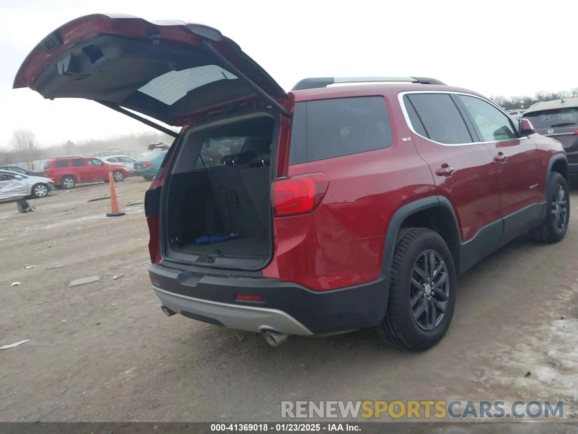4 Photograph of a damaged car 1GKKNMLS1KZ296017 GMC ACADIA 2019