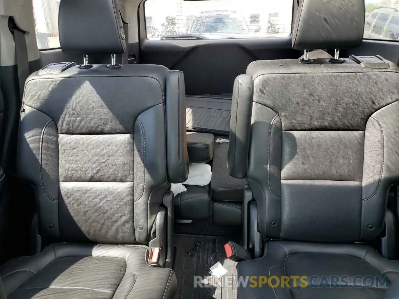 10 Photograph of a damaged car 1GKKNMLS2KZ265777 GMC ACADIA 2019