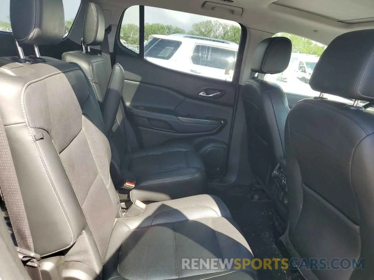 11 Photograph of a damaged car 1GKKNMLS2KZ265777 GMC ACADIA 2019
