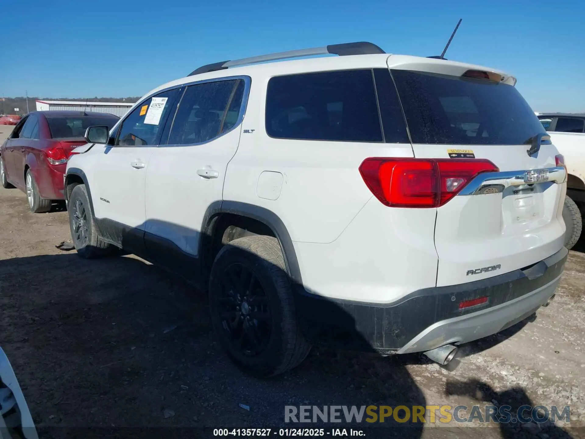 3 Photograph of a damaged car 1GKKNMLS3KZ153327 GMC ACADIA 2019