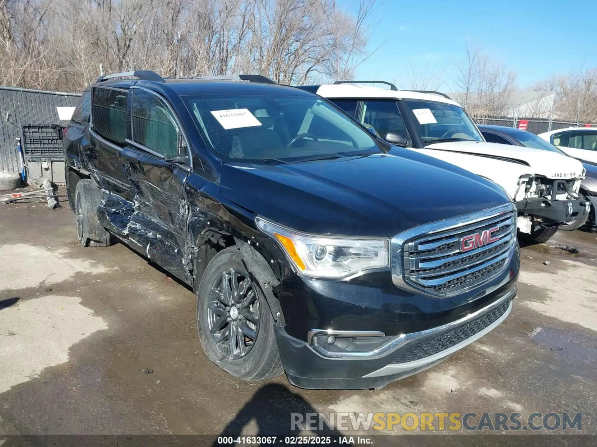 1 Photograph of a damaged car 1GKKNMLS3KZ155031 GMC ACADIA 2019