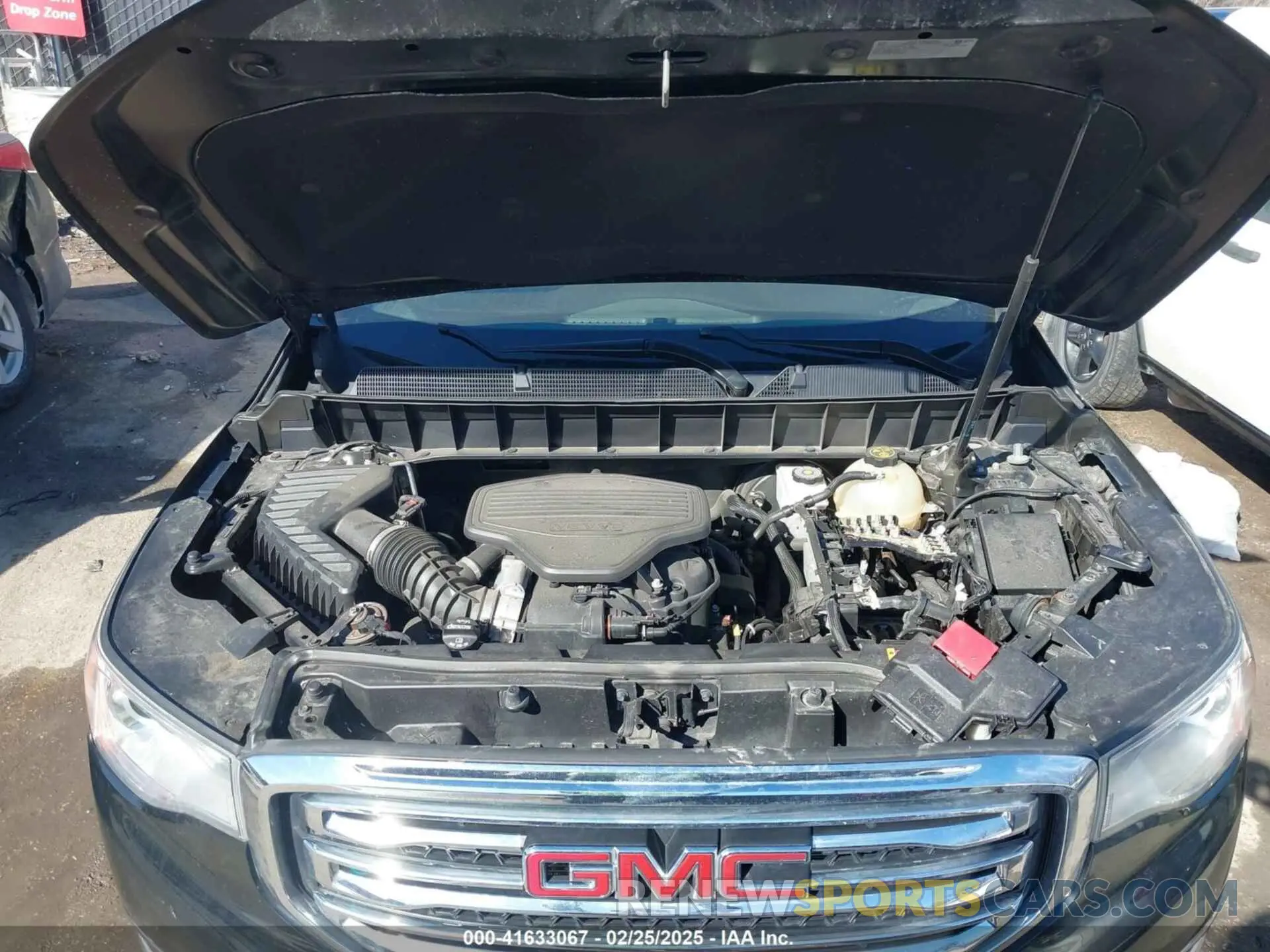 10 Photograph of a damaged car 1GKKNMLS3KZ155031 GMC ACADIA 2019