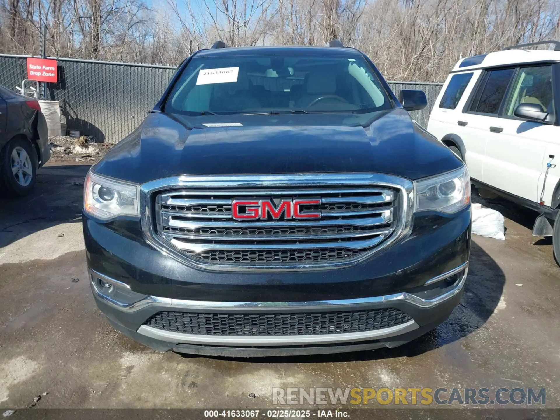 12 Photograph of a damaged car 1GKKNMLS3KZ155031 GMC ACADIA 2019