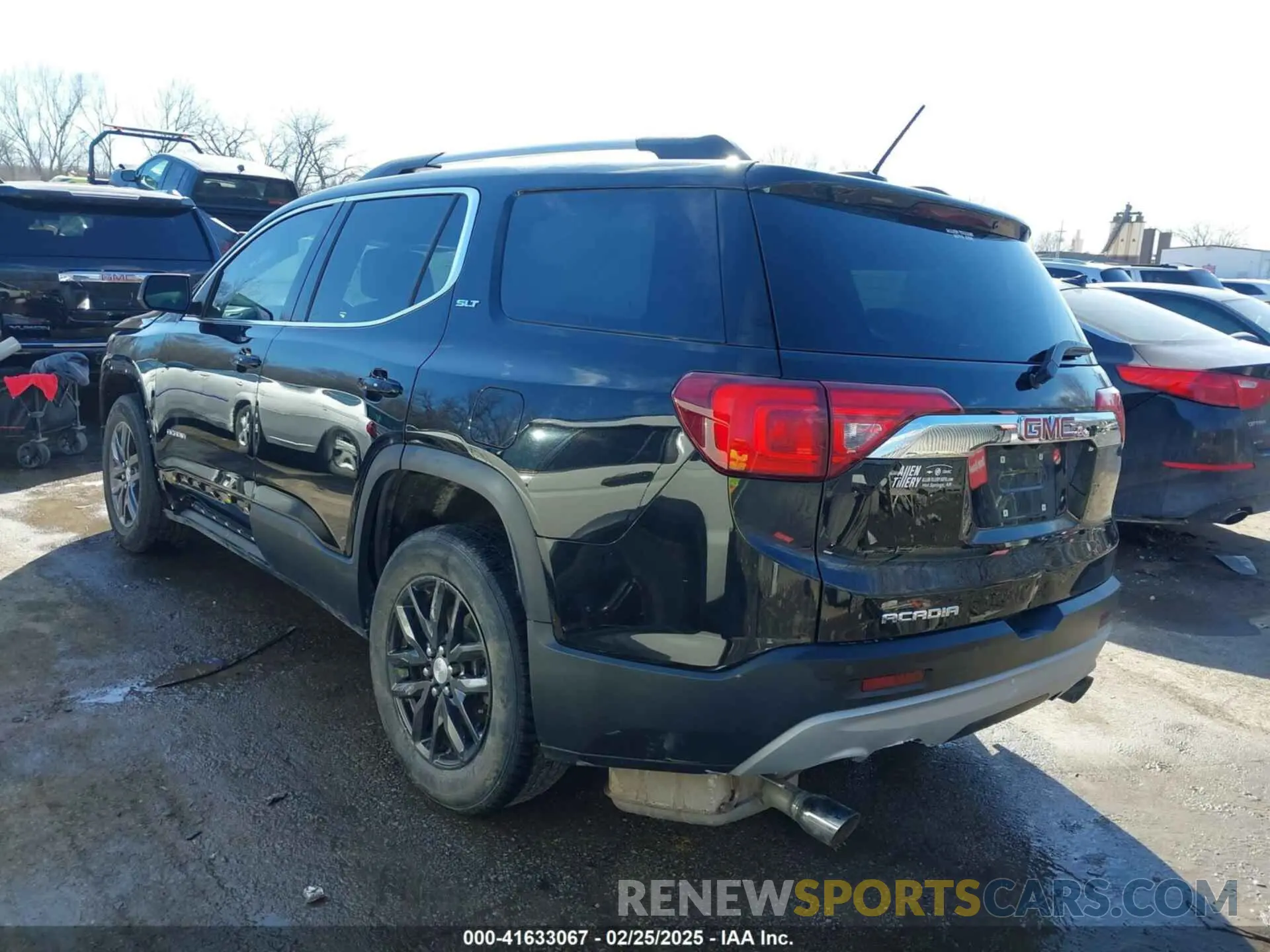 3 Photograph of a damaged car 1GKKNMLS3KZ155031 GMC ACADIA 2019