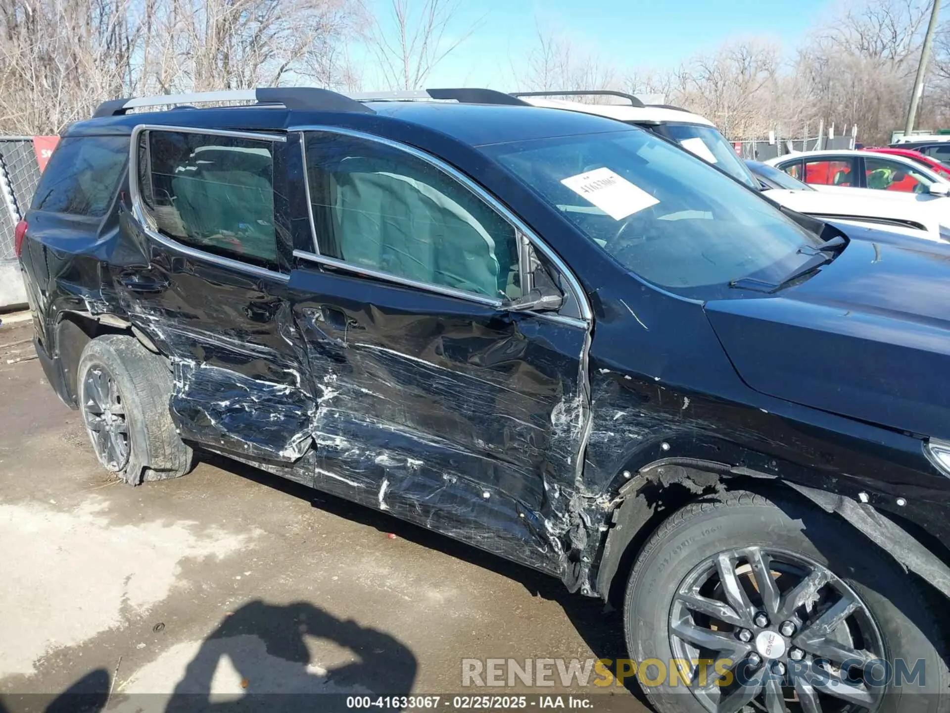 6 Photograph of a damaged car 1GKKNMLS3KZ155031 GMC ACADIA 2019