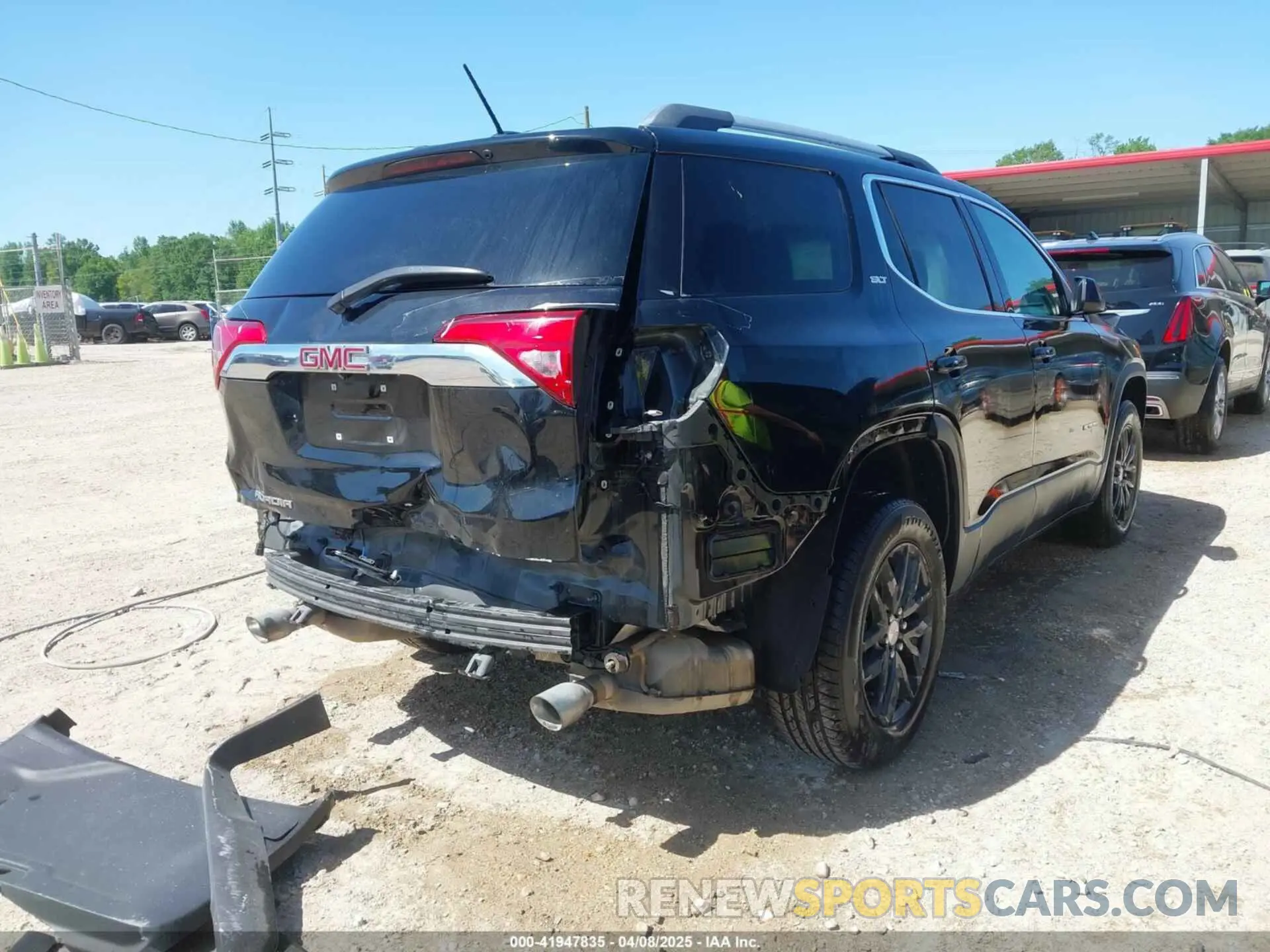 6 Photograph of a damaged car 1GKKNMLS3KZ231752 GMC ACADIA 2019