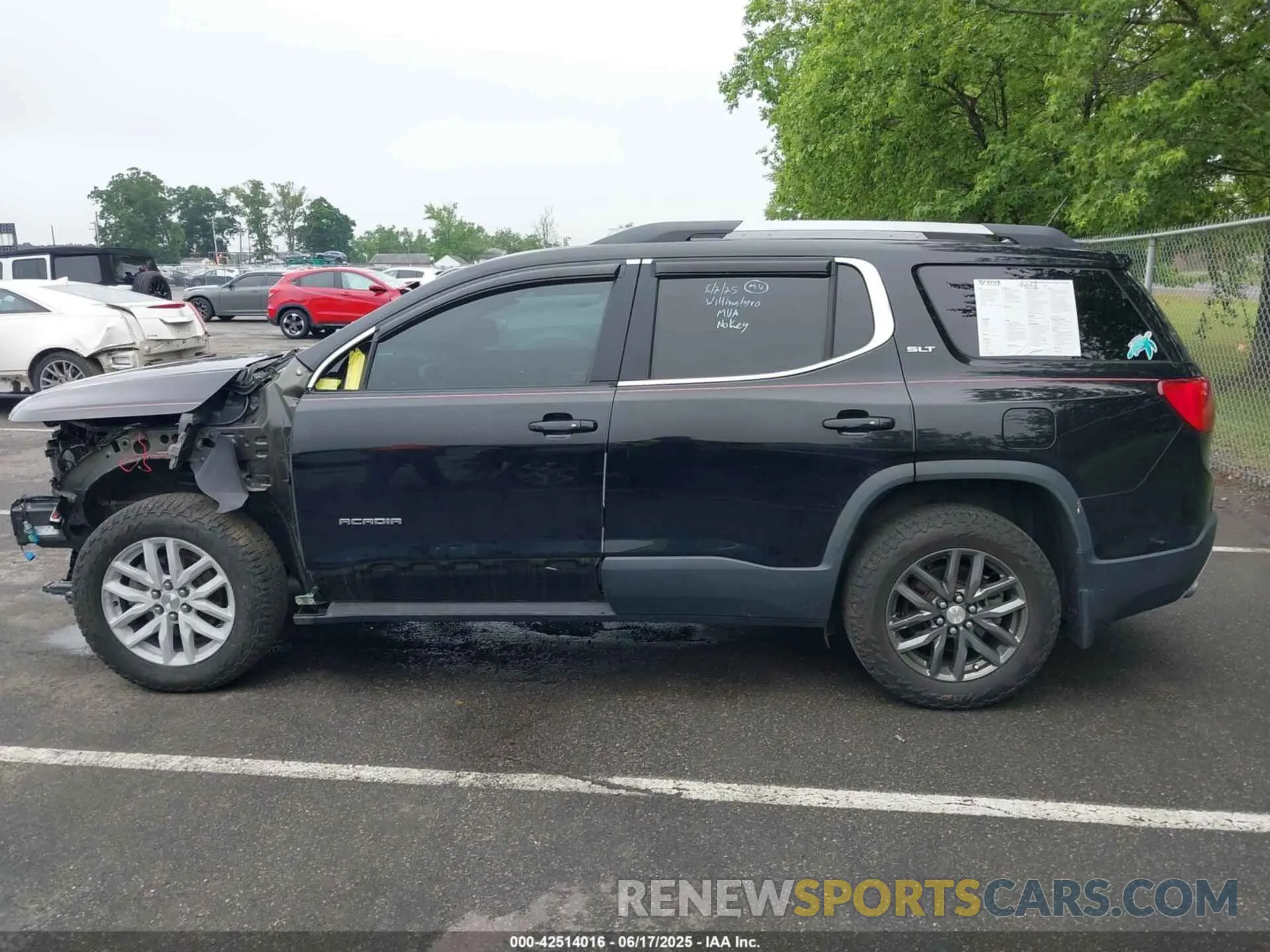 14 Photograph of a damaged car 1GKKNMLS3KZ260037 GMC ACADIA 2019