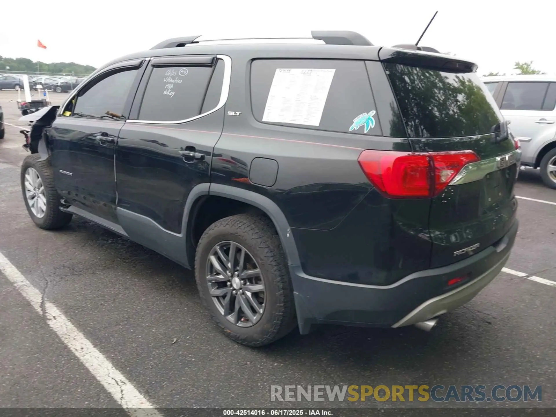 3 Photograph of a damaged car 1GKKNMLS3KZ260037 GMC ACADIA 2019