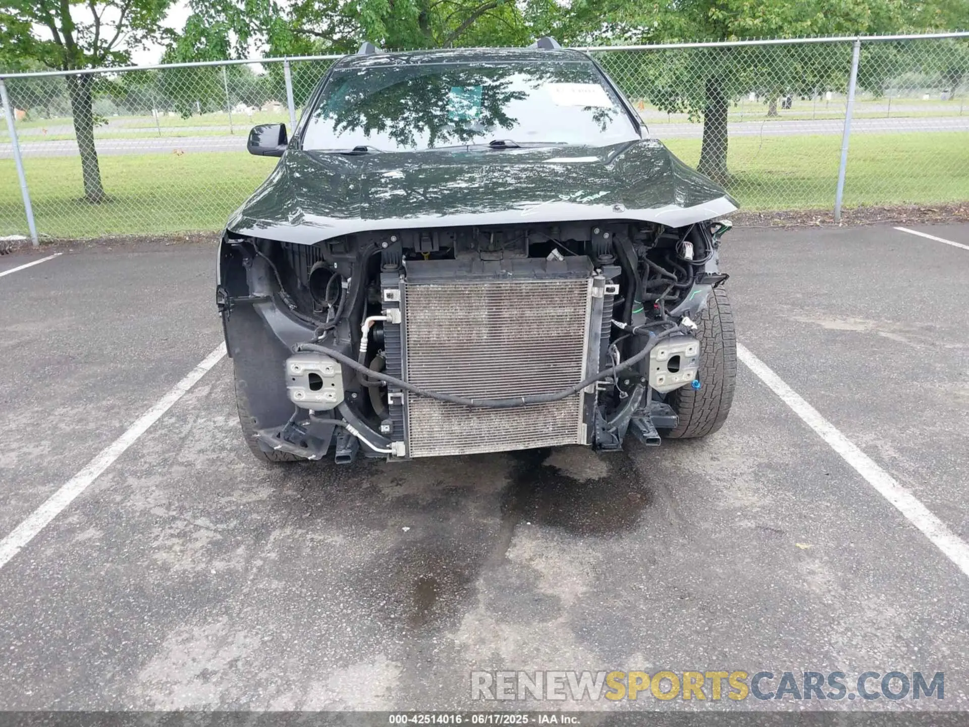6 Photograph of a damaged car 1GKKNMLS3KZ260037 GMC ACADIA 2019