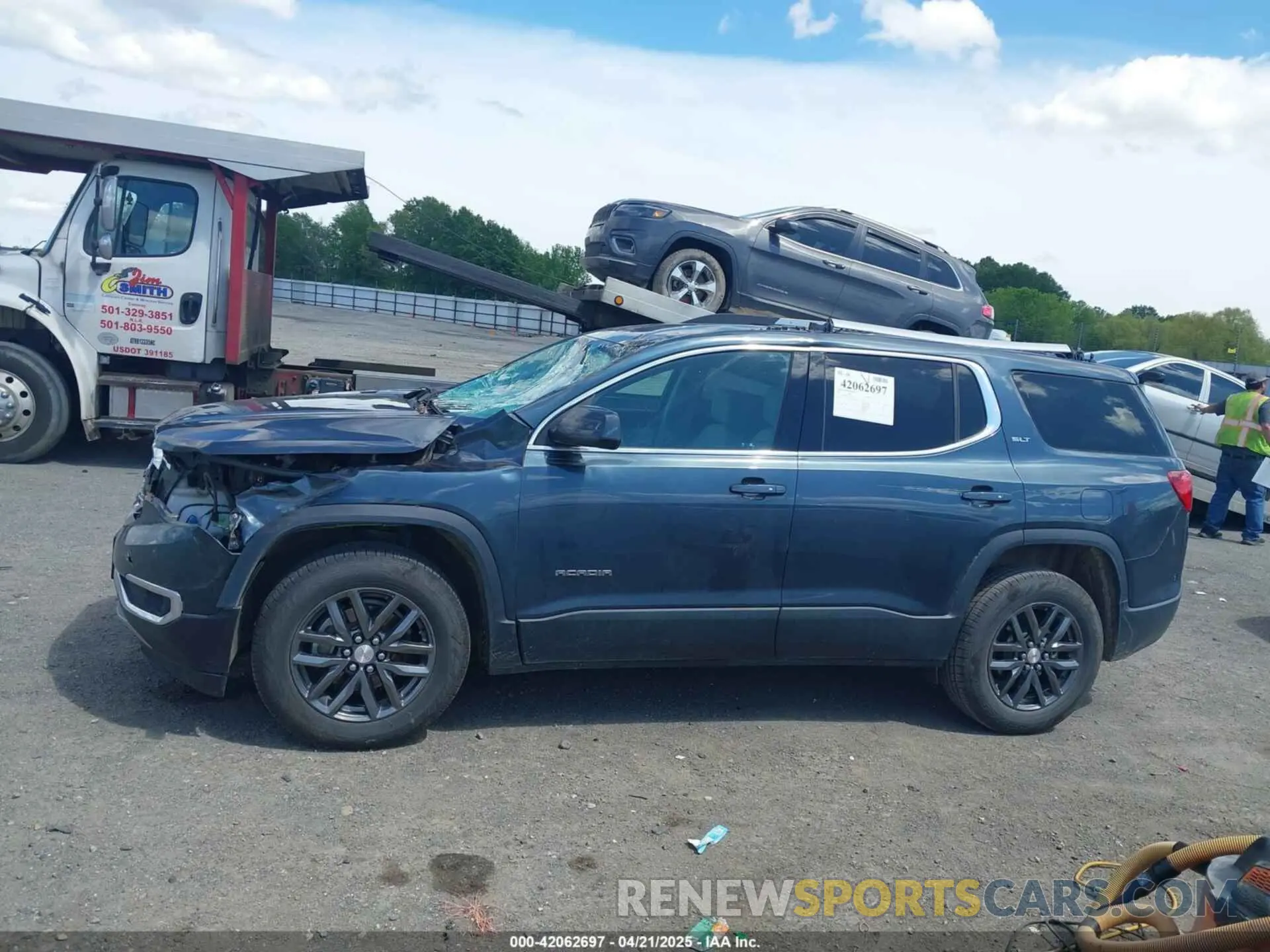 15 Photograph of a damaged car 1GKKNMLS3KZ288114 GMC ACADIA 2019