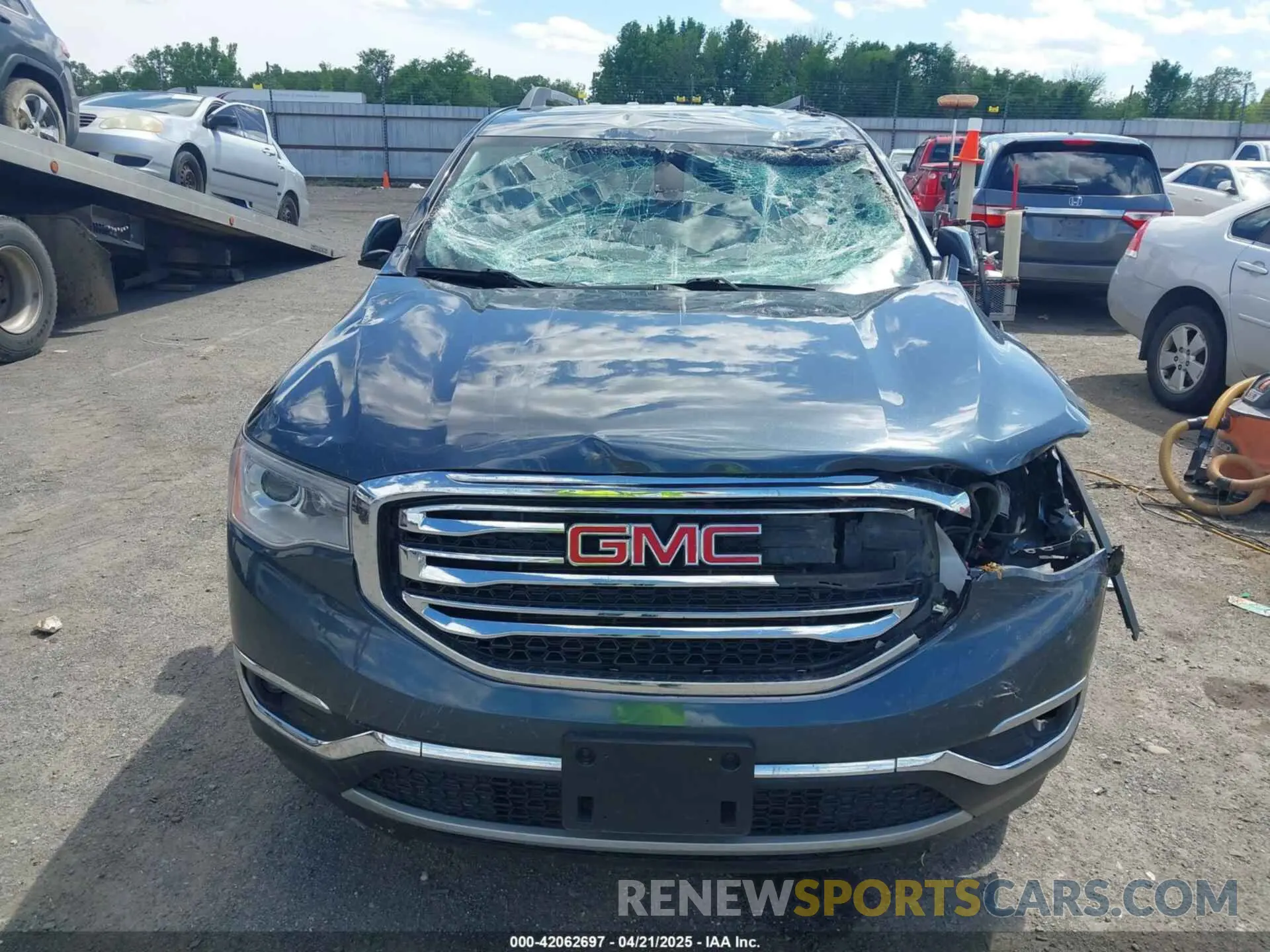 6 Photograph of a damaged car 1GKKNMLS3KZ288114 GMC ACADIA 2019