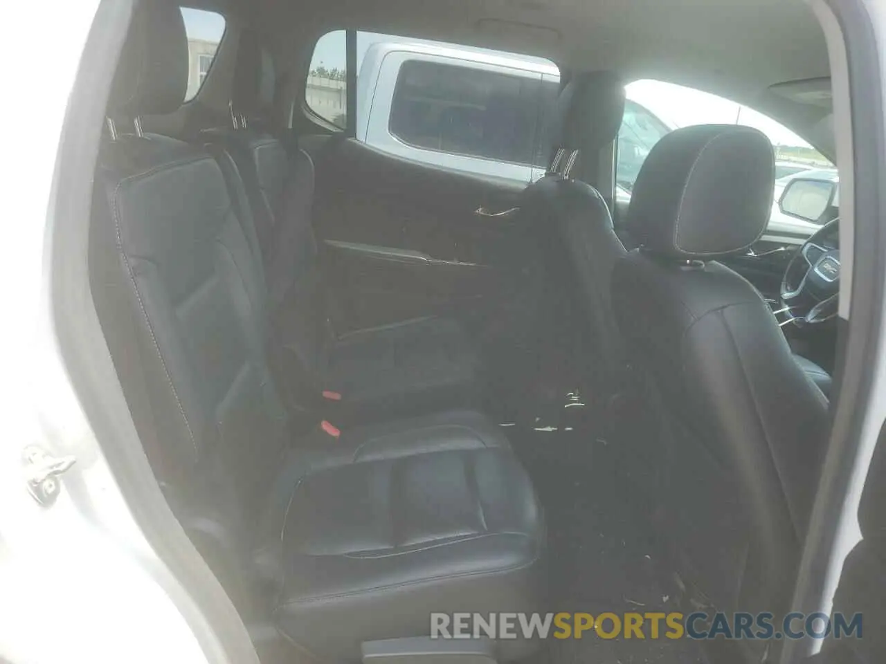 11 Photograph of a damaged car 1GKKNMLS4KZ271175 GMC ACADIA 2019