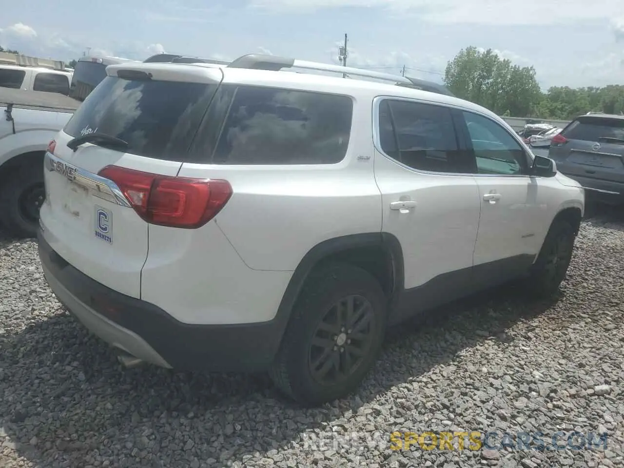 3 Photograph of a damaged car 1GKKNMLS4KZ271175 GMC ACADIA 2019