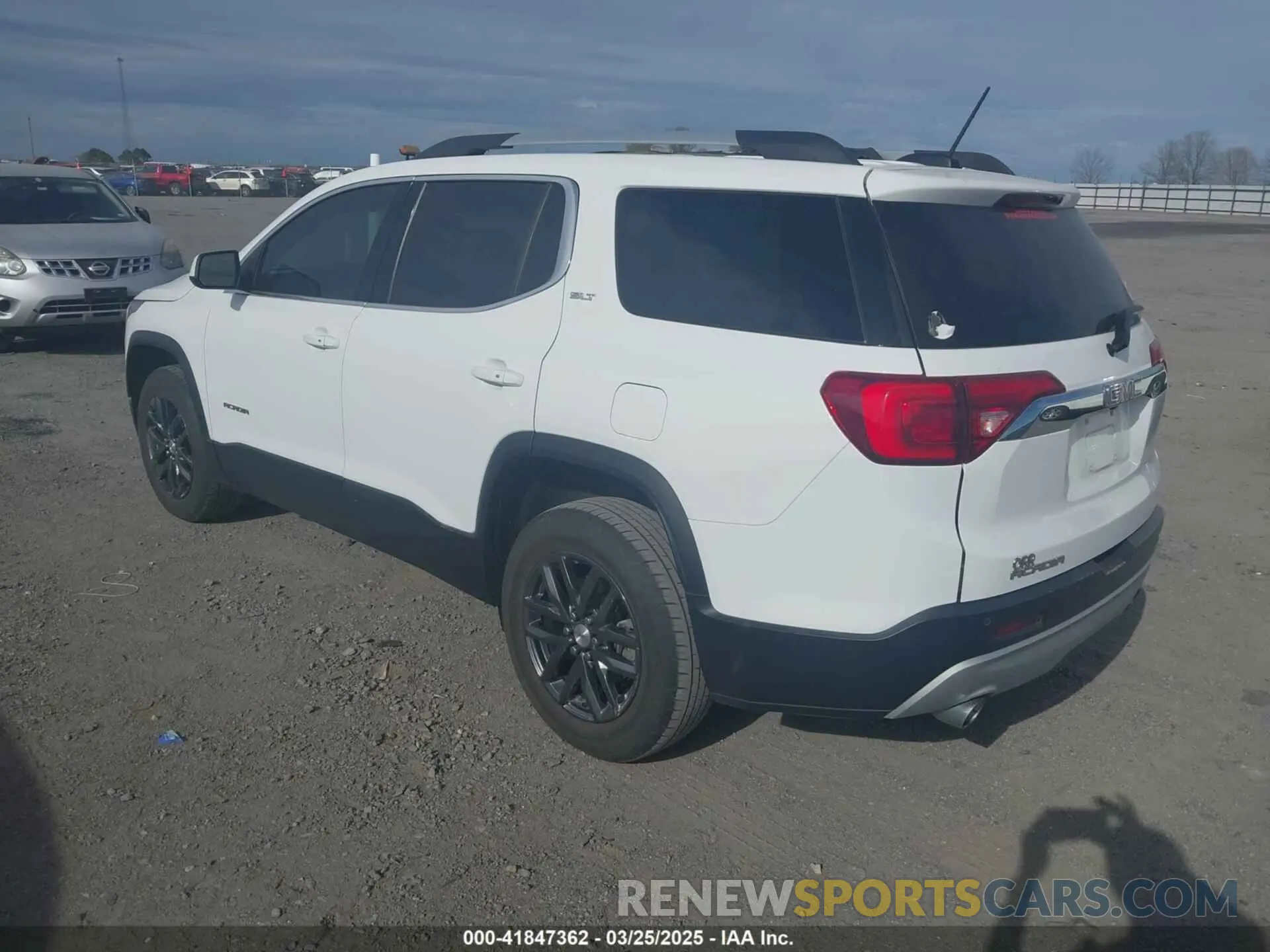 3 Photograph of a damaged car 1GKKNMLS4KZ280488 GMC ACADIA 2019