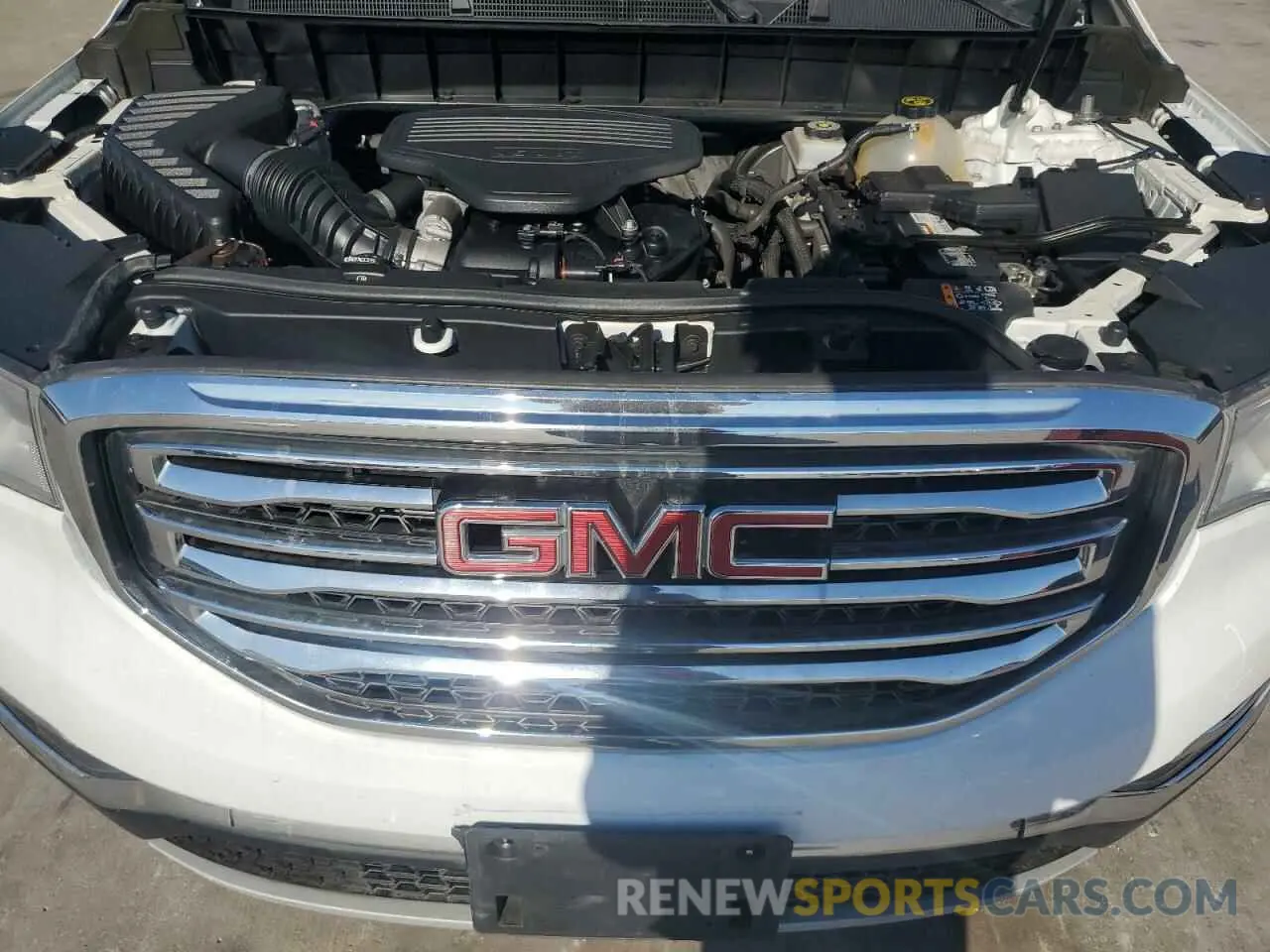 12 Photograph of a damaged car 1GKKNMLS5KZ248780 GMC ACADIA 2019