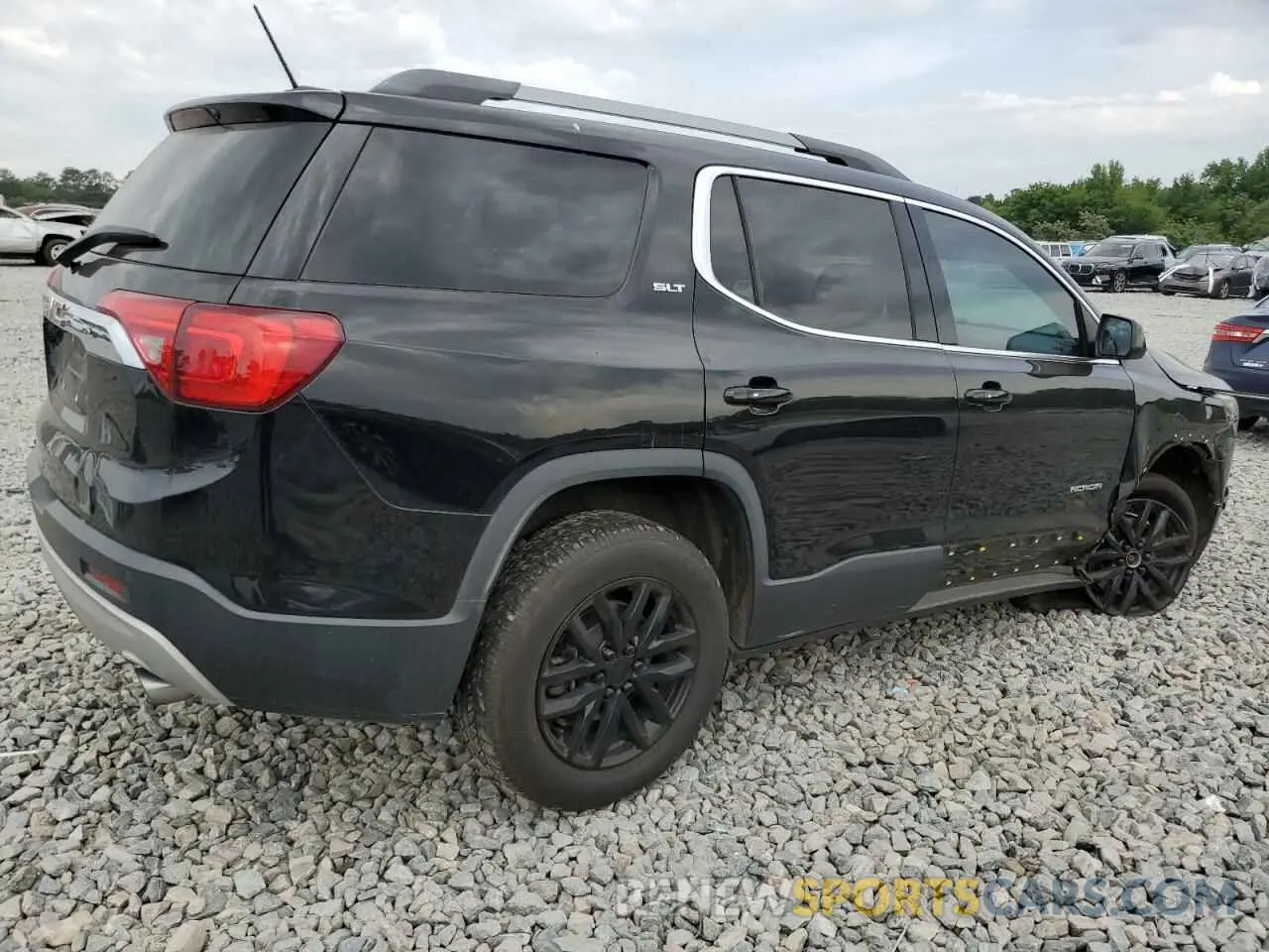 3 Photograph of a damaged car 1GKKNMLS6KZ170624 GMC ACADIA 2019