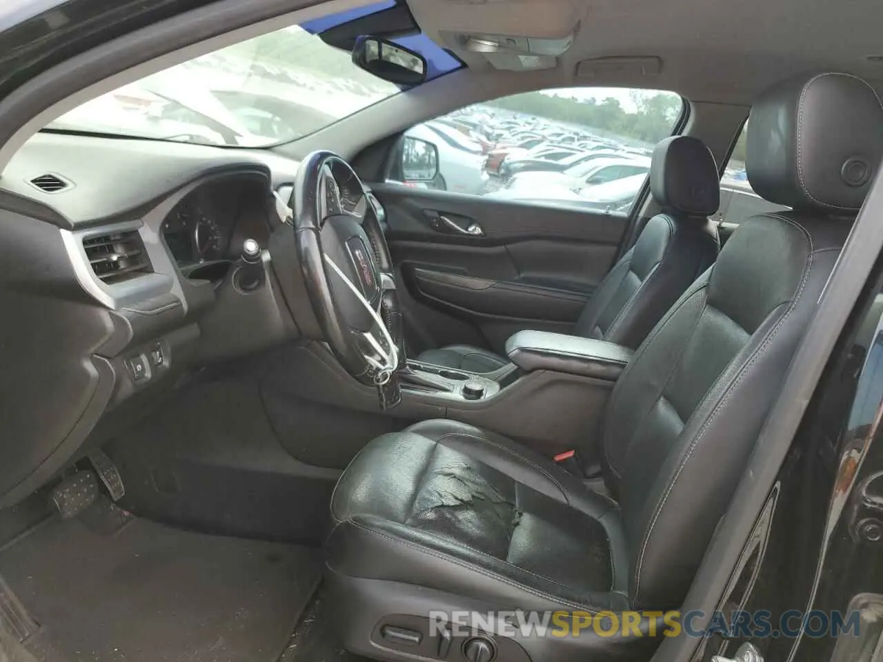 7 Photograph of a damaged car 1GKKNMLS6KZ170624 GMC ACADIA 2019